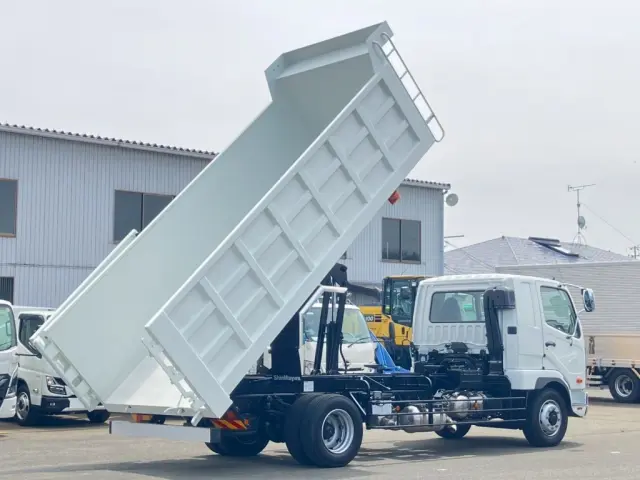三菱 ファイター 2KG-FK62FZの写真4