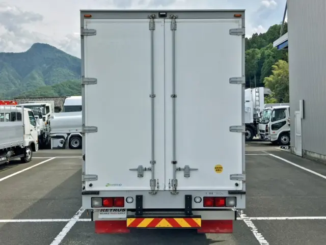 いすゞ ギガ QKG-CYJ77B(8x4)の写真17
