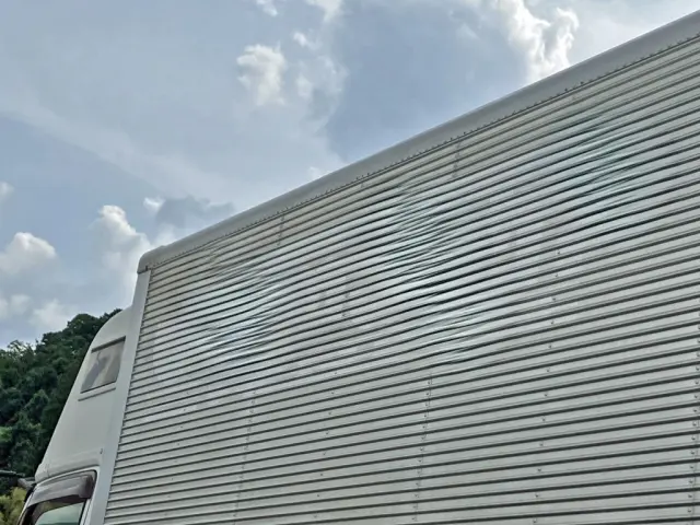 いすゞ ギガ QKG-CYJ77B(8x4)の写真31