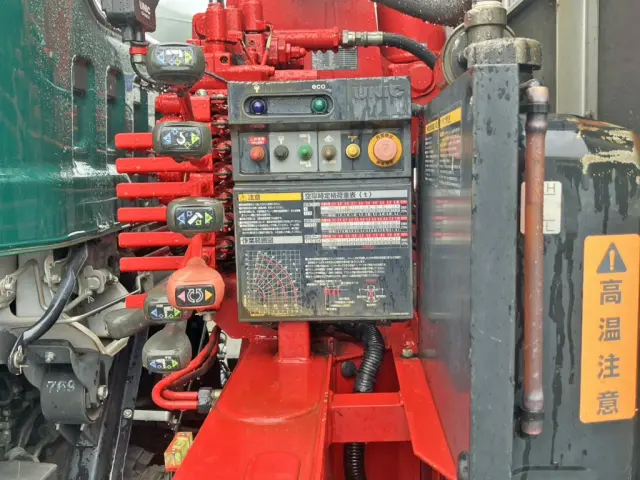 クレーンの操作レバーです。|いすゞ フォワード 2RG-FSR90S2の写真28