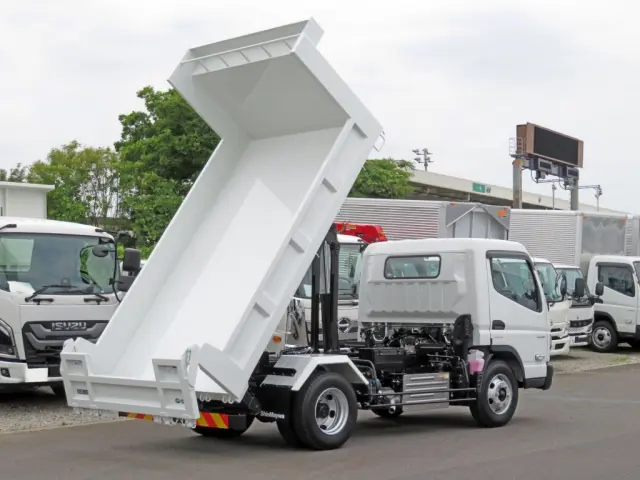 三菱 キャンター 2PG-FEBM0(2WD)の写真4