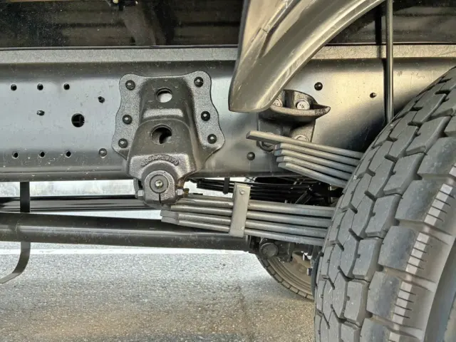 リーフサスです。|日野 レンジャー 2KG-FE2ACAの写真5