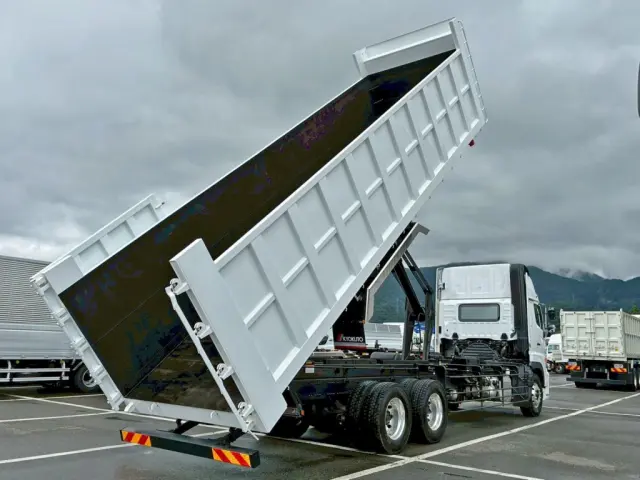 日野 プロフィア 2DG-FS1AHE(6x4)の写真4
