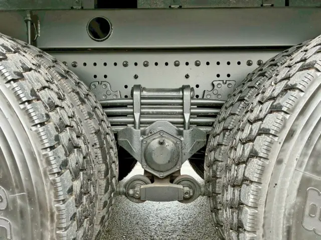 リーフサスです。|日野 プロフィア 2DG-FS1AHE(6x4)の写真5