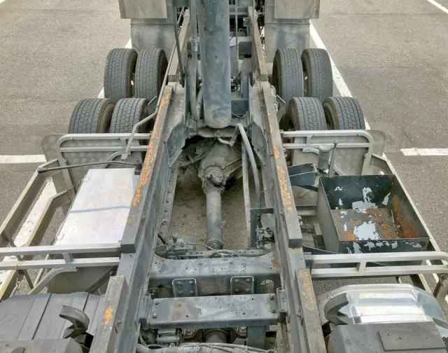 いすゞ ギガ QPG-CYM77BMの写真16