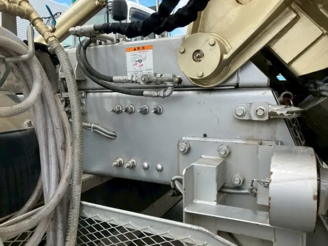 シャーシの状態です。|ＵＤ ビックサム 2PG-CW5ELの写真6