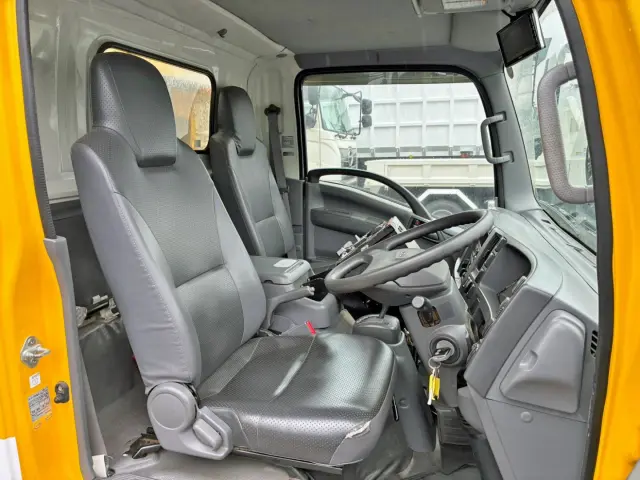 いすゞ エルフ TPG-NMR85N(2WD)の写真7