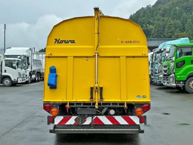 リヤ周りの状態です。|いすゞ エルフ TPG-NMR85N(2WD)の写真9