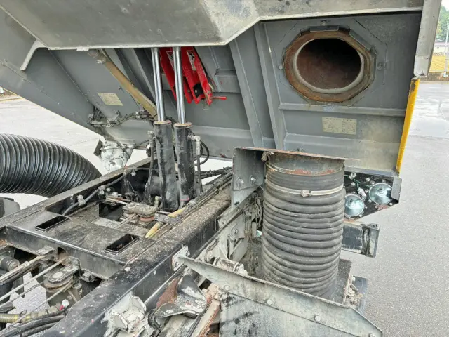 いすゞ エルフ TPG-NMR85N(2WD)の写真20