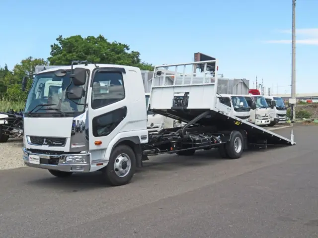 三菱 ファイター 2KG-FK62F(2WD)の写真1