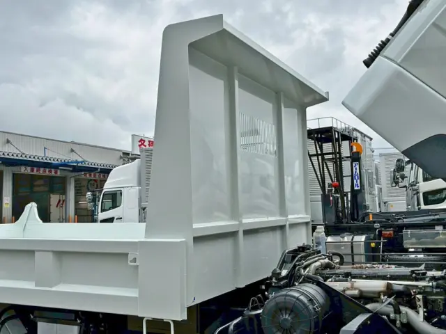 三菱 ファイター 2KG-FK62F(2WD)の写真11