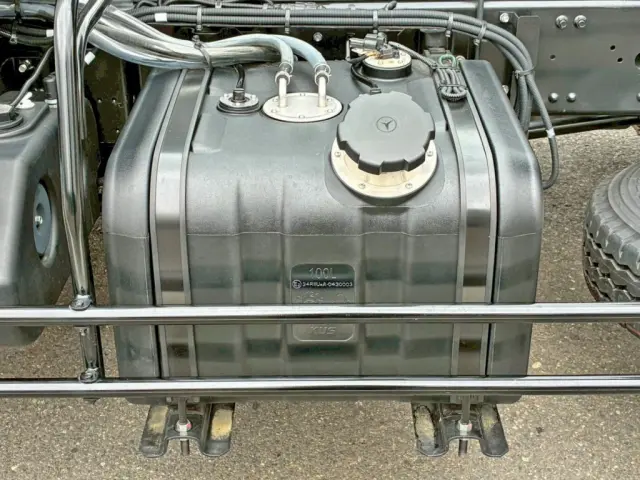 燃料タンクは100Lです。|三菱 ファイター 2KG-FK62F(2WD)の写真19