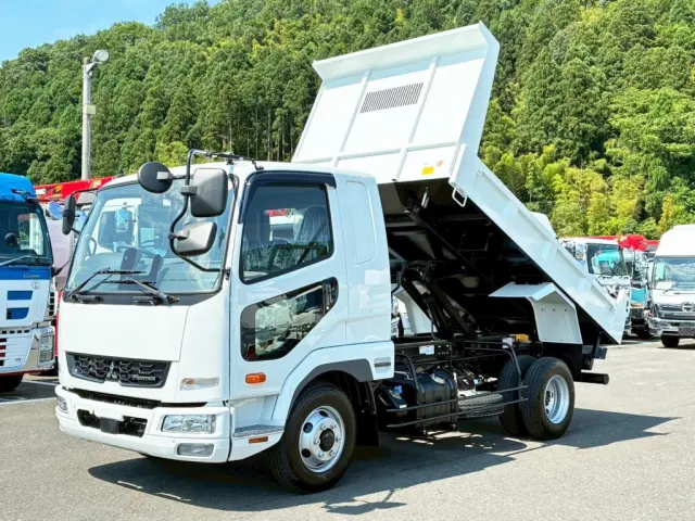 三菱 ファイター 2KG-FK62F(2WD)の写真1