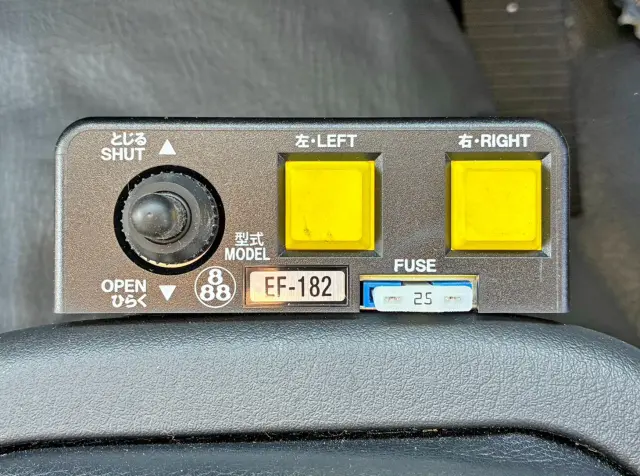 リヤバンパー運転席側に塗装の薄い箇所があります。|三菱 ファイター 2KG-FK62F(2WD)の写真22