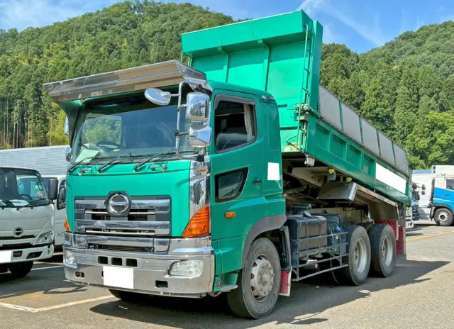 日野 プロフィア LKG-FS1EKAA(6x4)の写真1