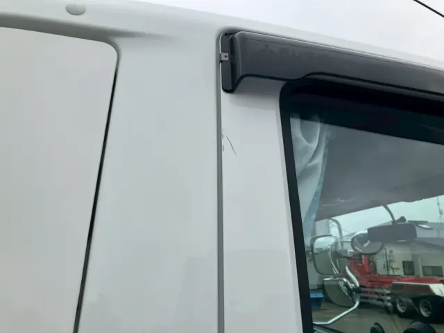 運転席側ドアにキズがあります。|三菱 ファイター 2KG-FK62FZの写真17