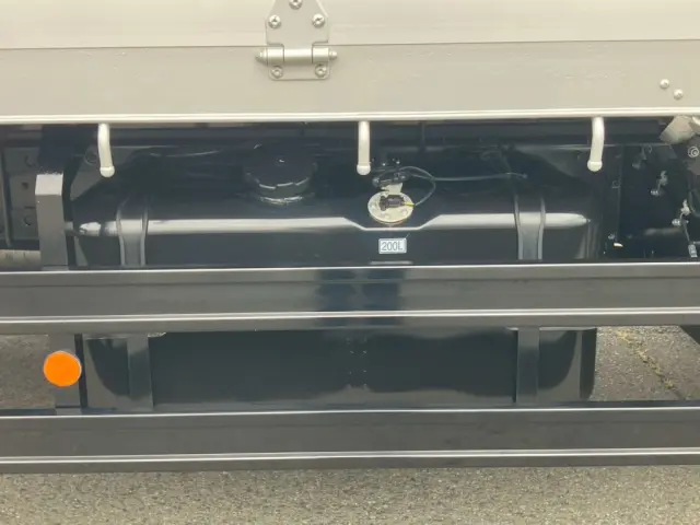 燃料タンクは200Lです。|三菱 ファイター 2KG-FK62FZの写真18