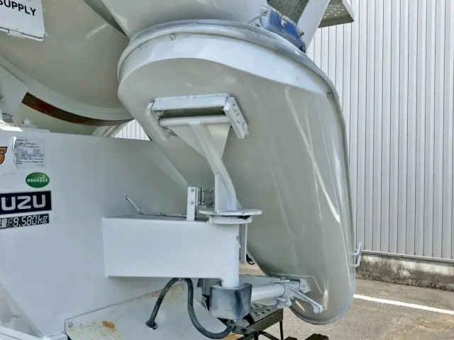パワーシューターです。|いすゞ ギガ 2KG-CXZ77CTの写真12