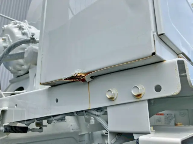 工具箱左下部に腐食・穴があります。|いすゞ ギガ 2KG-CXZ77CTの写真22