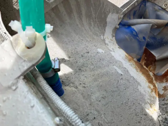 スクープ部洗浄装置先端ノズルが異品です。|いすゞ ギガ 2KG-CXZ77CTの写真37