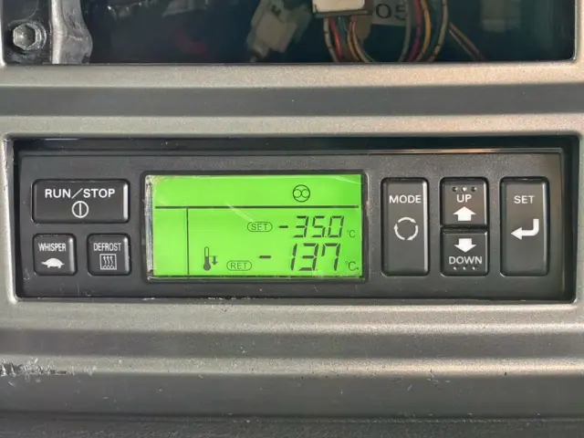 冷凍機は、-35℃設定(低温仕様) 31℃スタート 2Hで-13.7℃確認済みです。|日野 プロフィア QKG-FR1EXBGの写真35