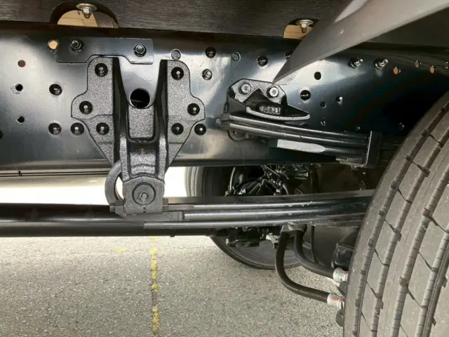 リーフサスです。|三菱 ファイター 2KG-FK62F(2WD)の写真5