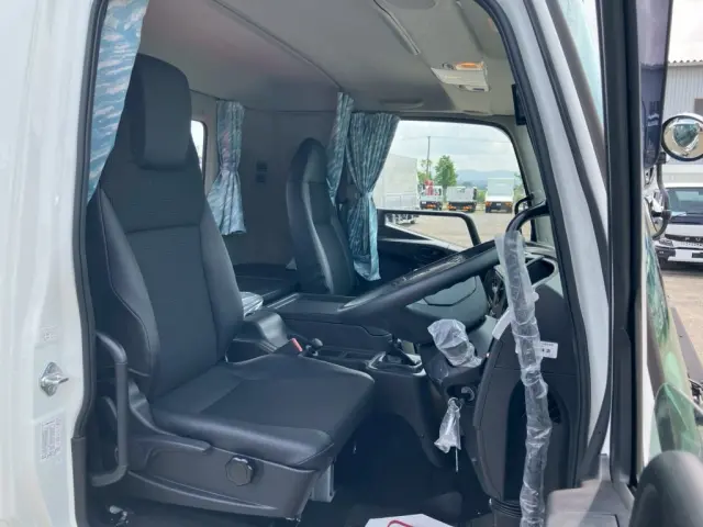 三菱 ファイター 2KG-FK62F(2WD)の写真7