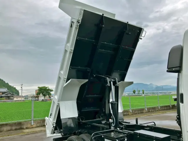 三菱 ファイター 2KG-FK62F(2WD)の写真11