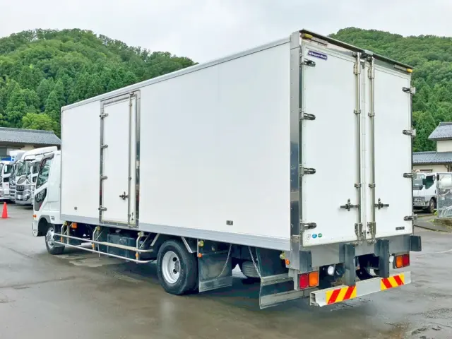 三菱 ファイター 2KG-FK64F(2WD)の写真3