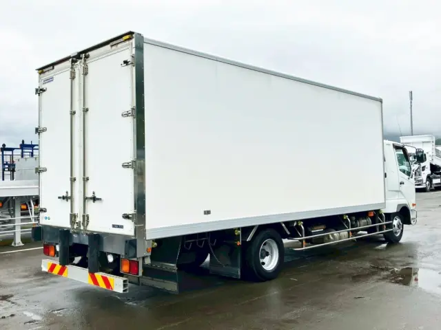 三菱 ファイター 2KG-FK64F(2WD)の写真4