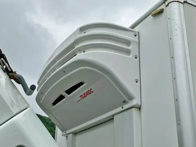 冷凍機です。(直冷式)|三菱 ファイター 2KG-FK64F(2WD)の写真13