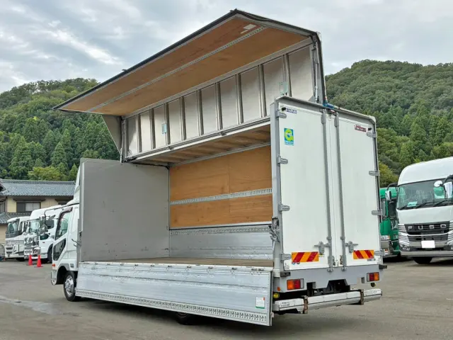 三菱 ファイター 2KG-FK64F(2WD)の写真3