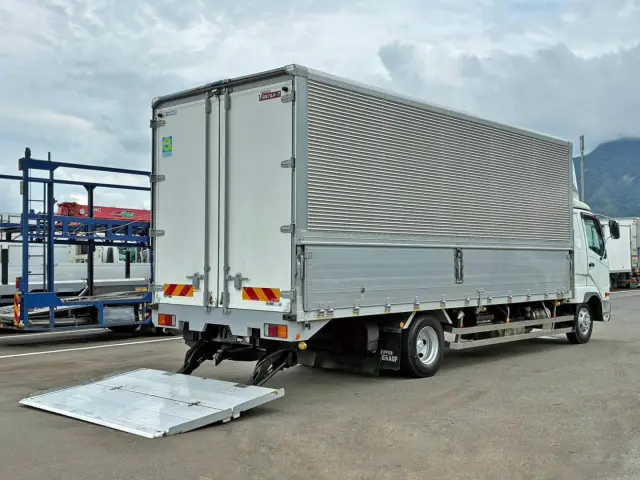 三菱 ファイター 2KG-FK64F(2WD)の写真4