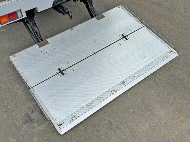 ゲートのステージの状態です。|三菱 ファイター 2KG-FK64F(2WD)の写真15