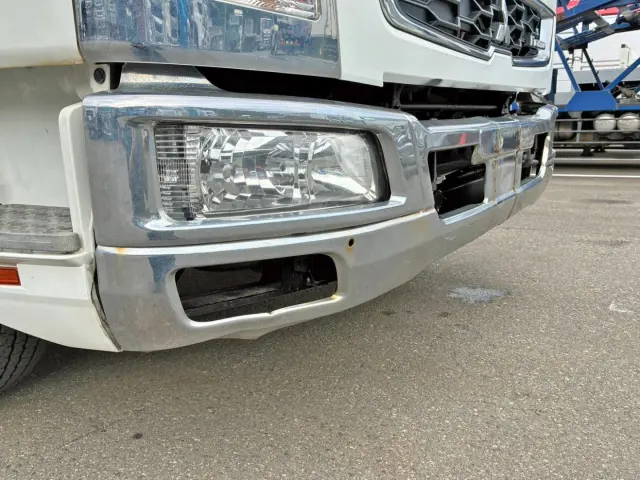 左右フォグランプ欠品しています。(運転席側)|三菱 ファイター 2KG-FK64F(2WD)の写真31