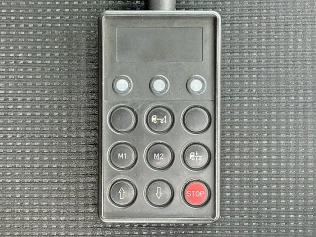 エアサスのコントローラーです。|三菱 ファイター 2KG-FK64F(2WD)の写真41