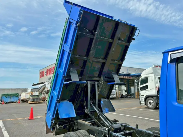 いすゞ エルフ TKG-NKR85AD(2WD)の写真24