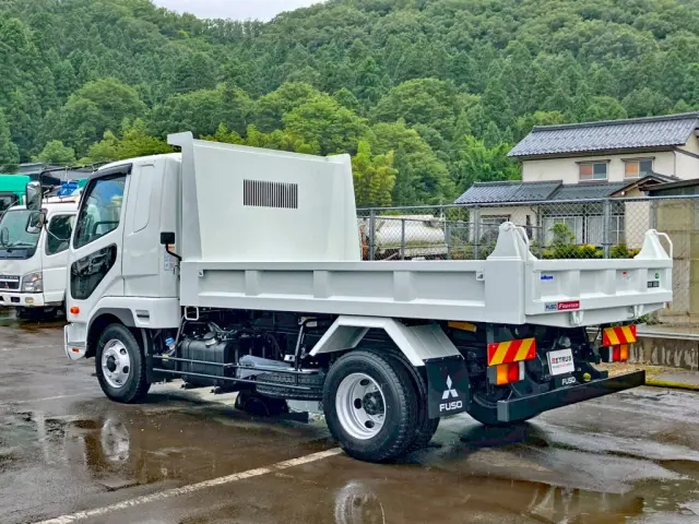 三菱 ファイター 2KG-FK62F(2WD)の写真3