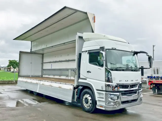 ホイールはアルミ製です。|三菱 スーパーグレート 2PG-FU75HZの写真2