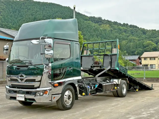 フロント周り、メッキパーツで飾っています。|日野 レンジャー 2KG-FD2ABA(2WD)の写真1