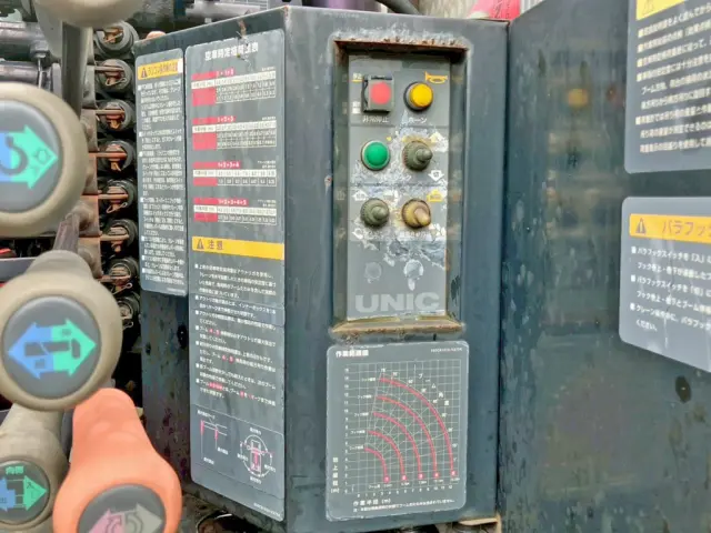 クレーンの操作スイッチです。|日野 レンジャー KK-FD1JGEA(2WD)の写真30
