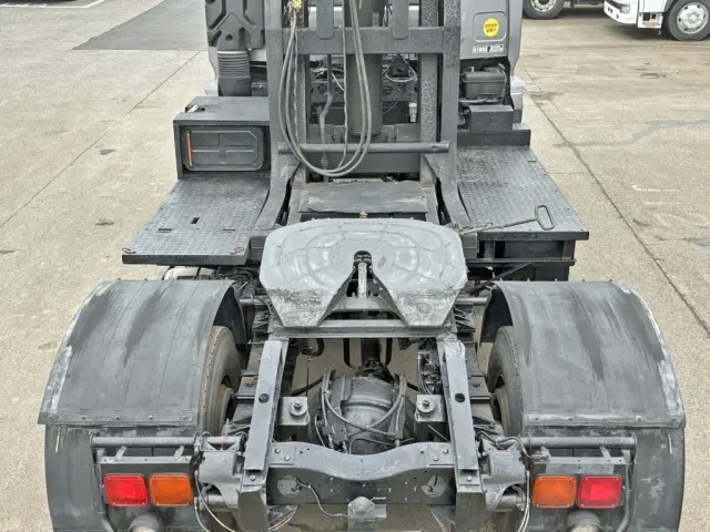 カプラを降ろした状態です。|UD クオン ADG-GK4XLEの写真14