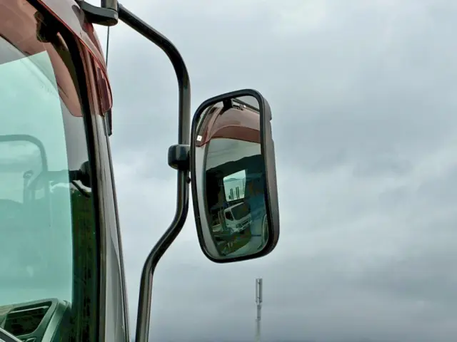 運転席側ミラーヒーター作動不良です。|UD クオン ADG-GK4XLEの写真36