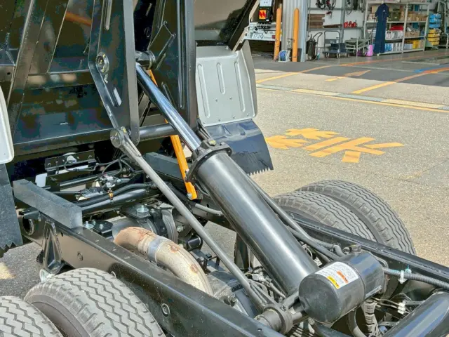 三菱 キャンター 2RG-FBA60(2WD)の写真17