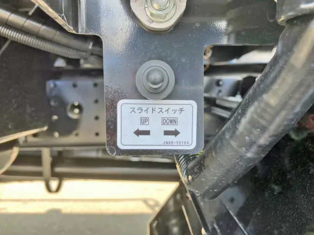 スライドスイッチです。|三菱 キャンター 2PG-FEB80(2WD)の写真16