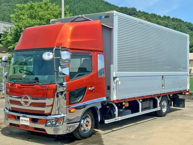 フロント周り、メッキパーツで飾っています。|日野 レンジャー 2PG-FD2ABG(2WD)の写真1