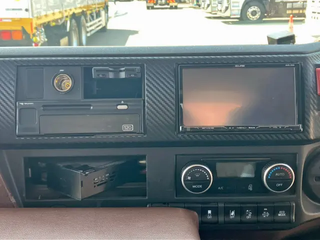 インパネ周りの状態です。|日野 レンジャー 2PG-FD2ABG(2WD)の写真34