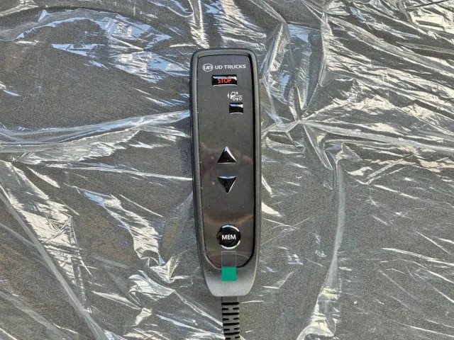 エアサスのコントローラーです。|UD クオン 2RG-GK5DADの写真23