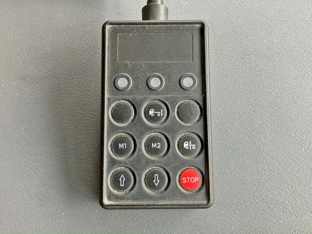 エアサスのコントローラーです。|三菱 ファイター TKG-FK64F(2WD)の写真36