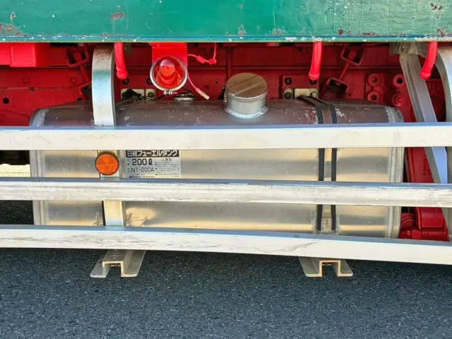 燃料タンクは200Lアルミ製です。|日野 レンジャー QKG-FE7JLAG(2WD)の写真46